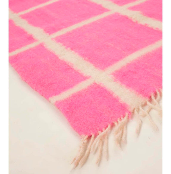 Momos Grid Blanket- Natural White &amp; Neon Pink