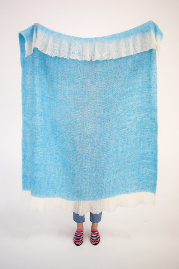 Fuzzy Blanket - Turquoise Blue
